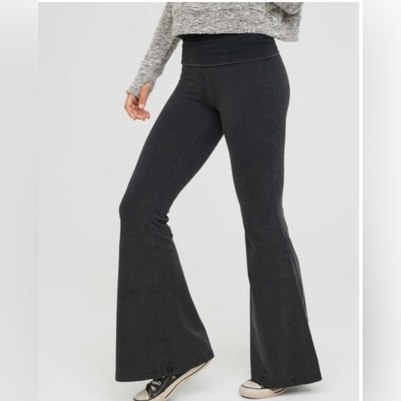Aerie Black High-Waisted Pants - Picture 1 of 4